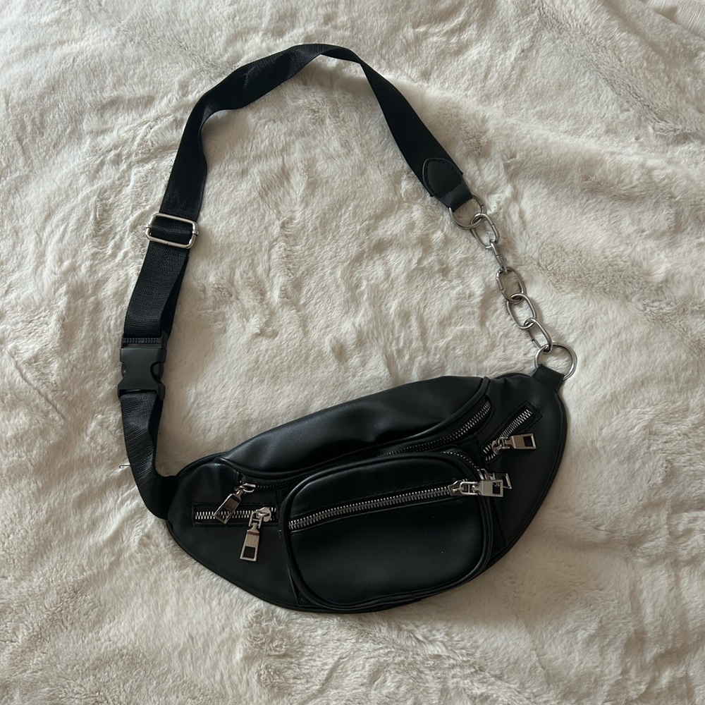 Princess Polly Black & Silver Chain Bag